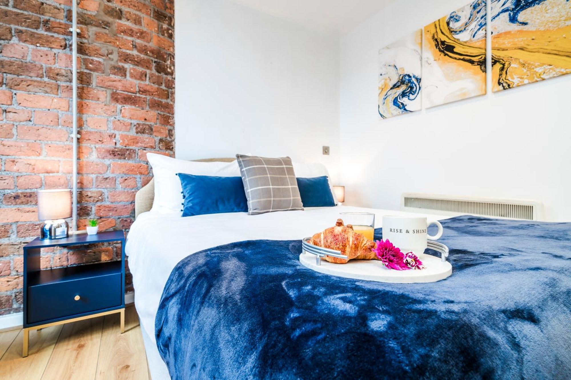 Cavern Quarters, Beautiful Two Bedroom City Centre Apartment By Garudy Serviced Apartments And Short Lets - Perfect For Longer Stays リヴァプール エクステリア 写真