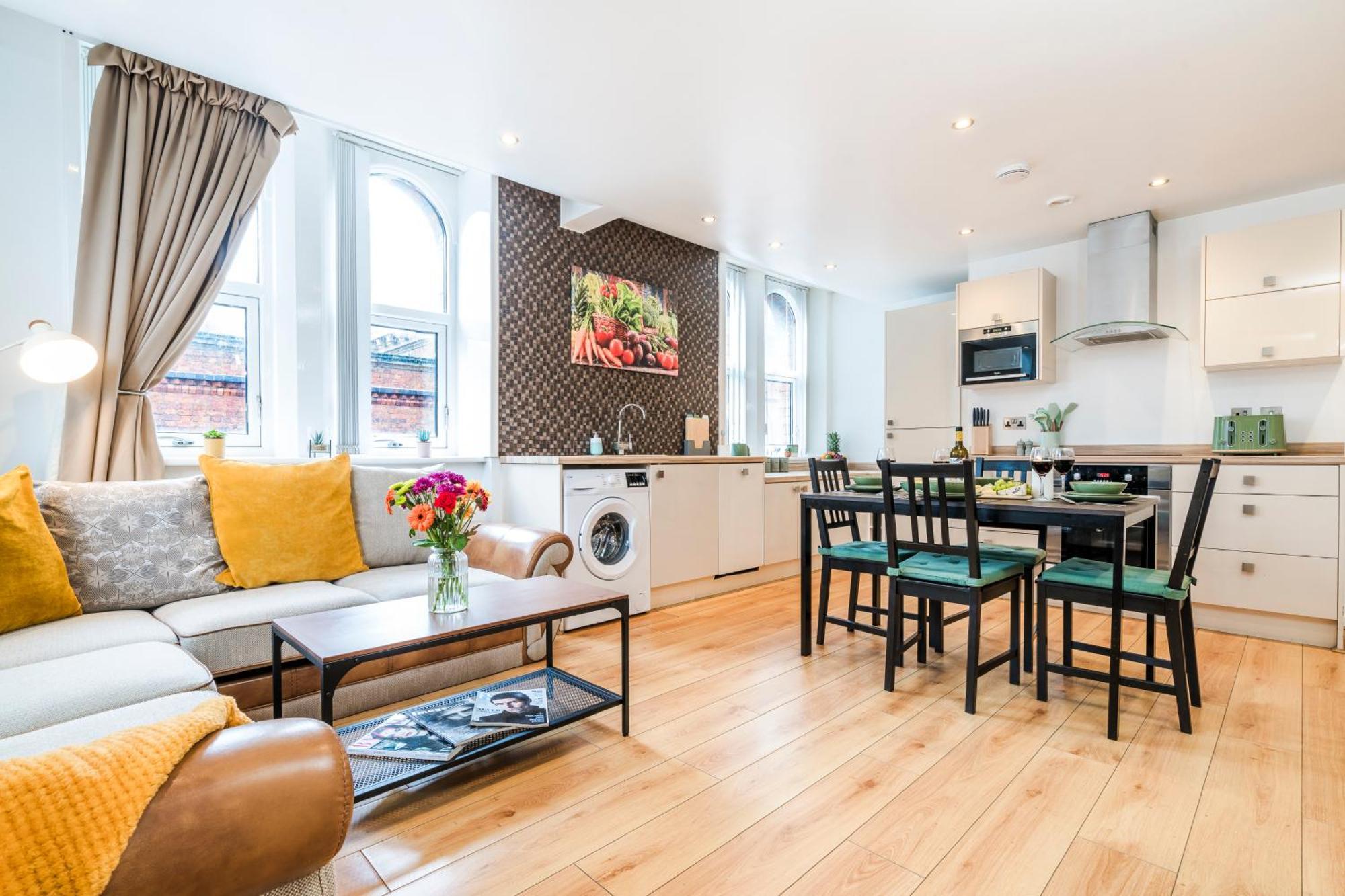 Cavern Quarters, Beautiful Two Bedroom City Centre Apartment By Garudy Serviced Apartments And Short Lets - Perfect For Longer Stays リヴァプール エクステリア 写真