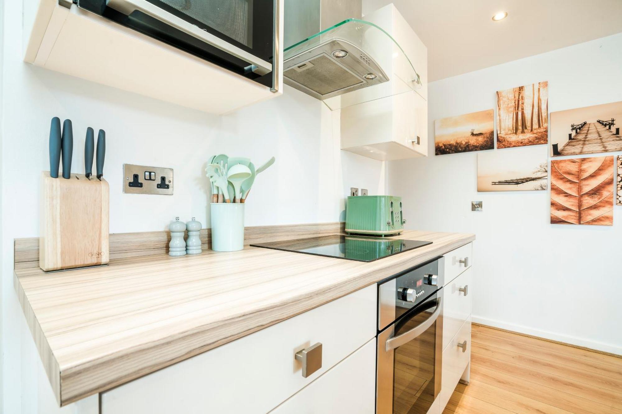 Cavern Quarters, Beautiful Two Bedroom City Centre Apartment By Garudy Serviced Apartments And Short Lets - Perfect For Longer Stays リヴァプール エクステリア 写真