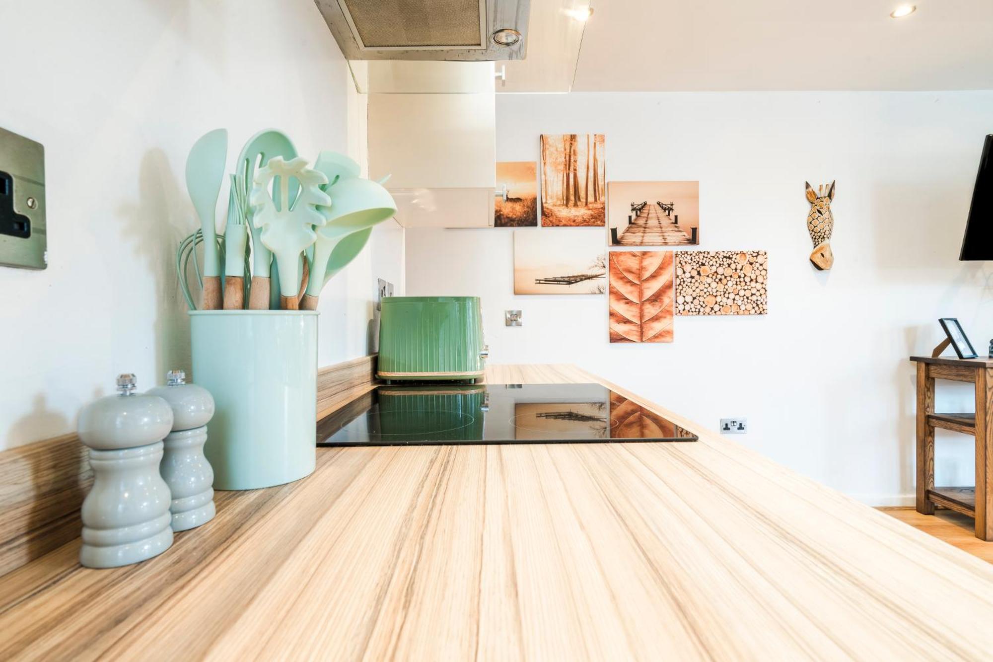Cavern Quarters, Beautiful Two Bedroom City Centre Apartment By Garudy Serviced Apartments And Short Lets - Perfect For Longer Stays リヴァプール エクステリア 写真